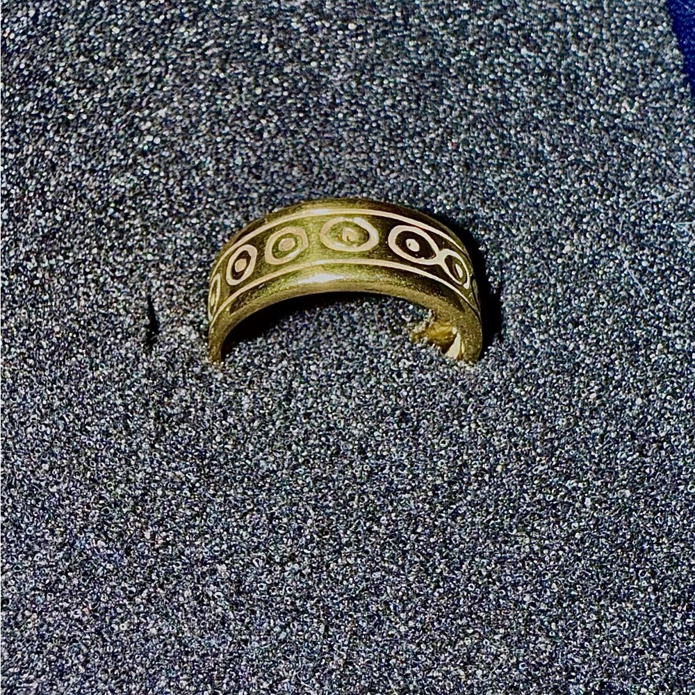 Vintage Lisa Jenks Gold Ring - Size 6